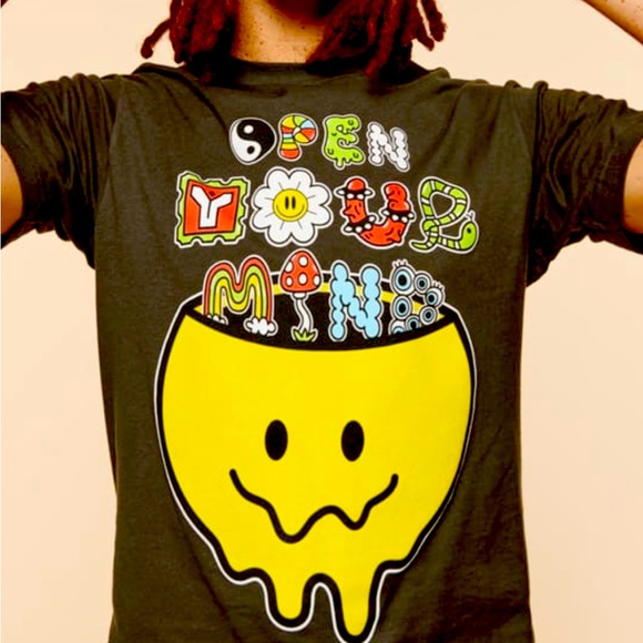 🙂NWT EARTHBOUND TRADING Psychedelic OPEN YOUR MIND SMILEY OVERSIZED T-SHIRT - Picture 4 of 6